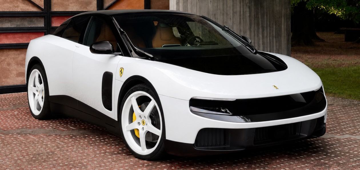 Первый электромобиль Ferrari ушел с молотка за космическую сумму